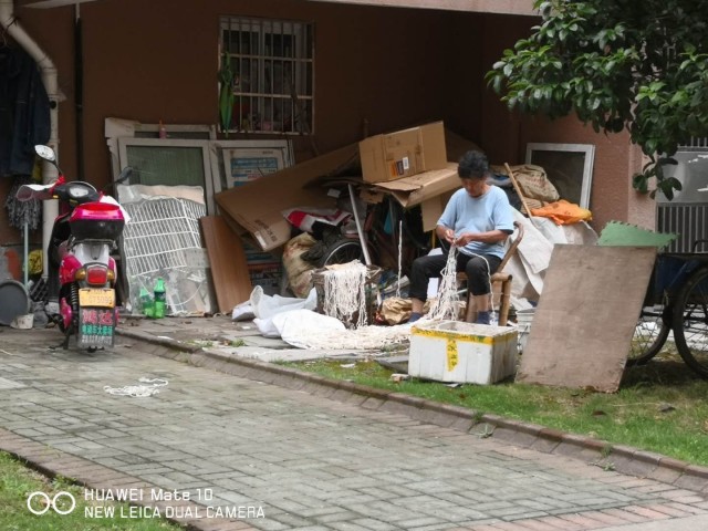 80%以上车库住人、开作坊，北仑中河丽园小区部分业主直呼：我们的小区怎么这么乱！