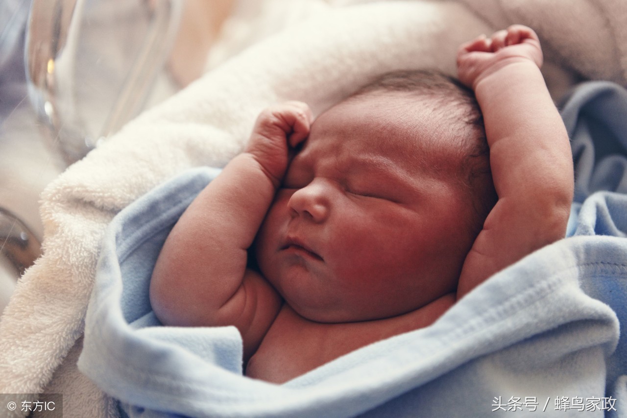 怎样防止月嫂喂药宝宝吐奶,月嫂防吐奶的技巧