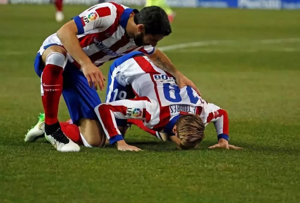 为什么我们那么爱足球,中国人为什么不喜欢足球