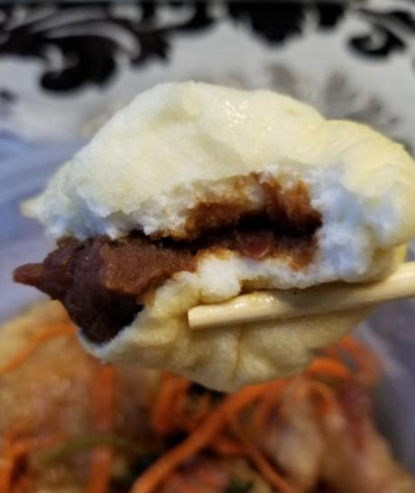 吃他家菜都得拼桌吃，一道雪衣豆沙就卖了70多年！