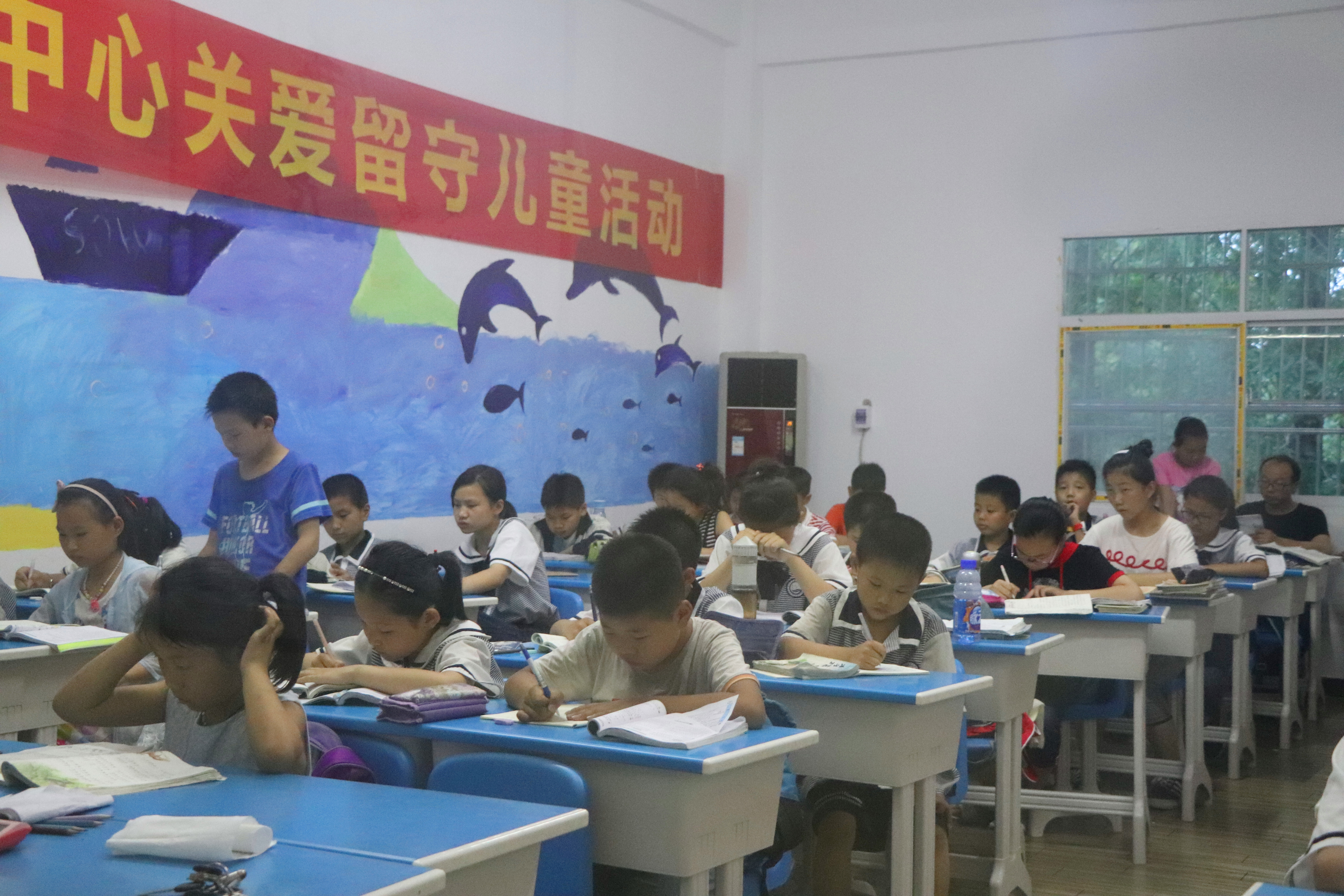 明港留守家园，有个美丽的园长想对您说