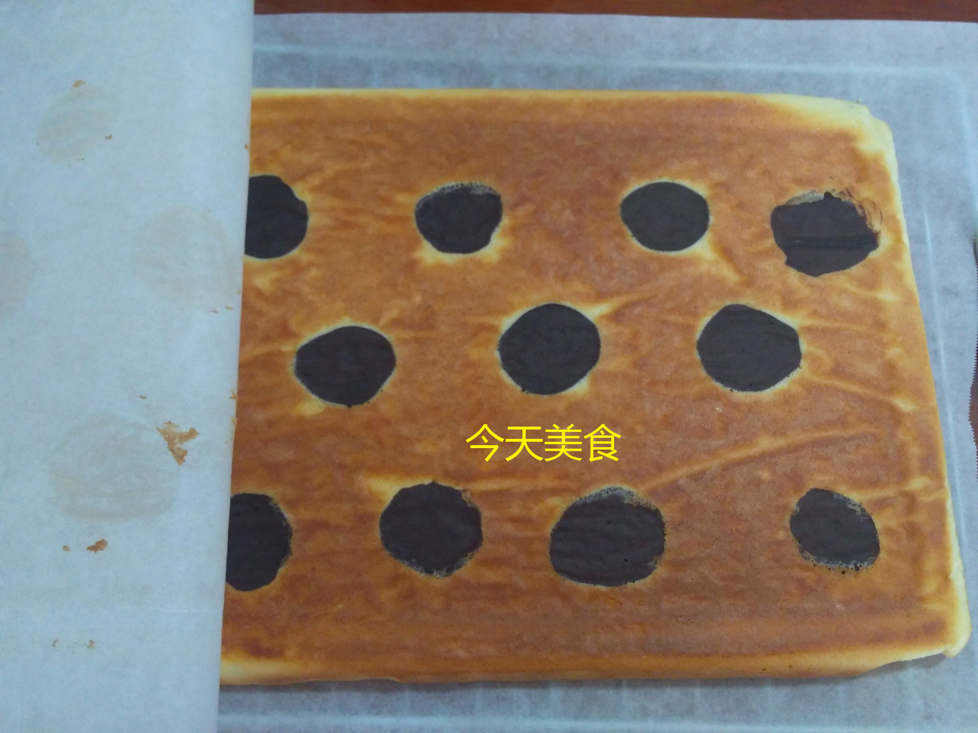 这有详细图文介绍，学一学怎么做蛋糕，就不会被戚风给“气疯”了