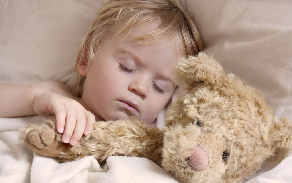 小孩不愿意上床睡觉怎么办,孩子晚上不愿意上床怎么办