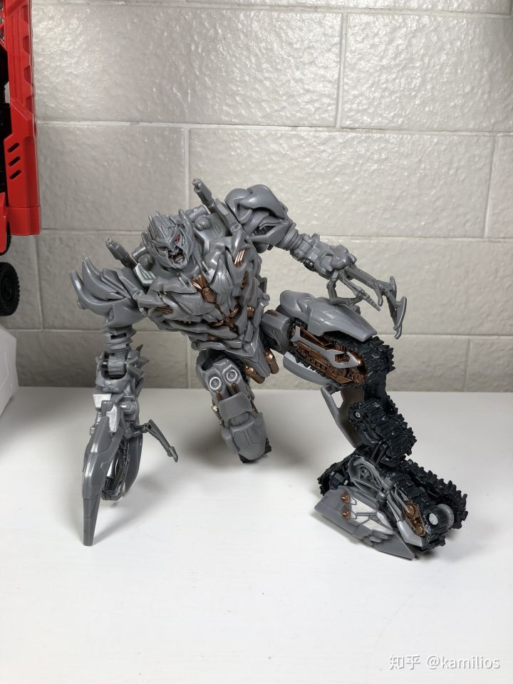 ss威震天飞机,ss油罐威震天测评