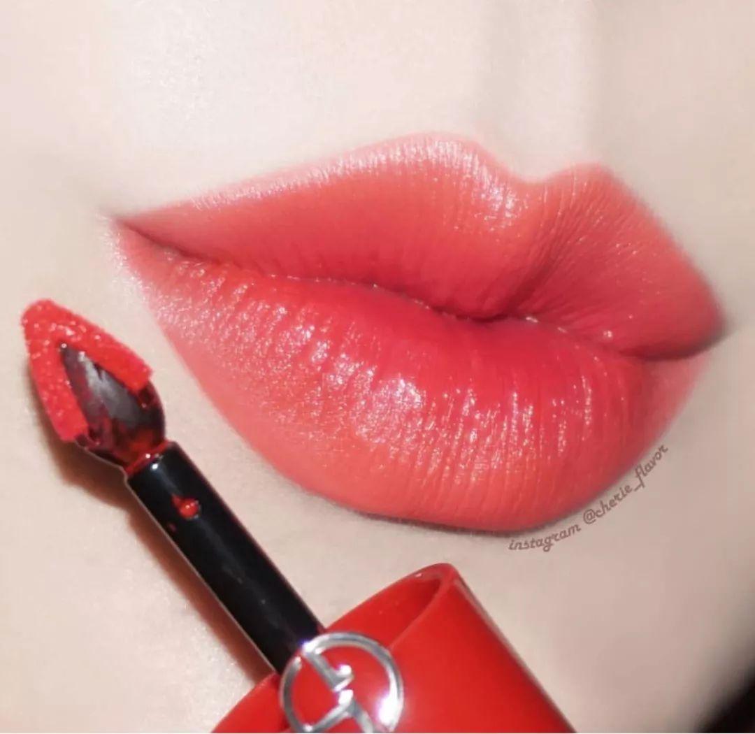 纪梵希口红发霉发黑长毛,纪梵希口红长毛是真的吗