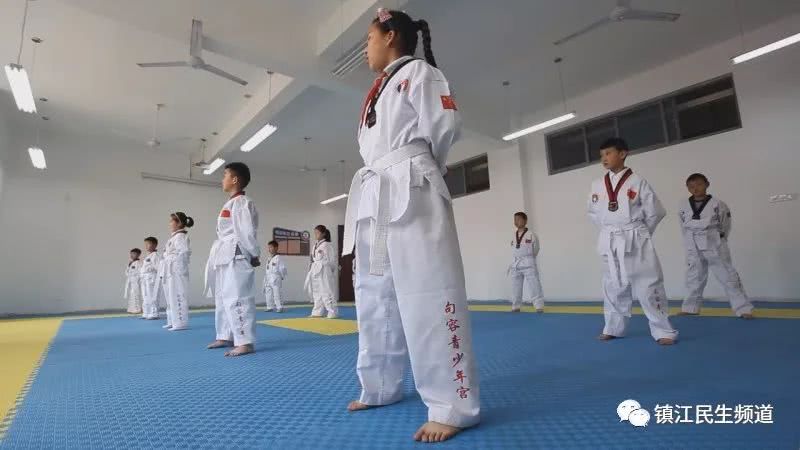 足球、腰鼓等30几个校级社团！这所学校的孩子，长大一定是全才吧