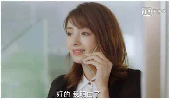 美过娜扎，仙过热巴！《泡沫之夏》里的她才是混血look的鼻祖啊