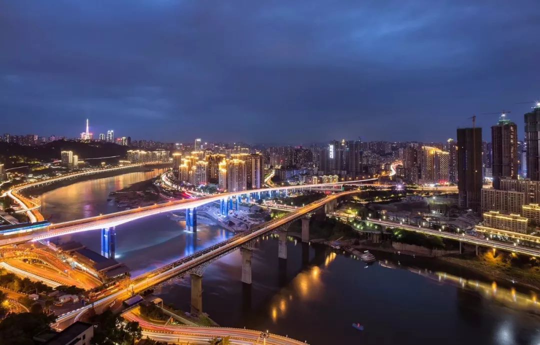 重庆夜景真的比香港好看吗,重庆夜景为什么比香港还繁华