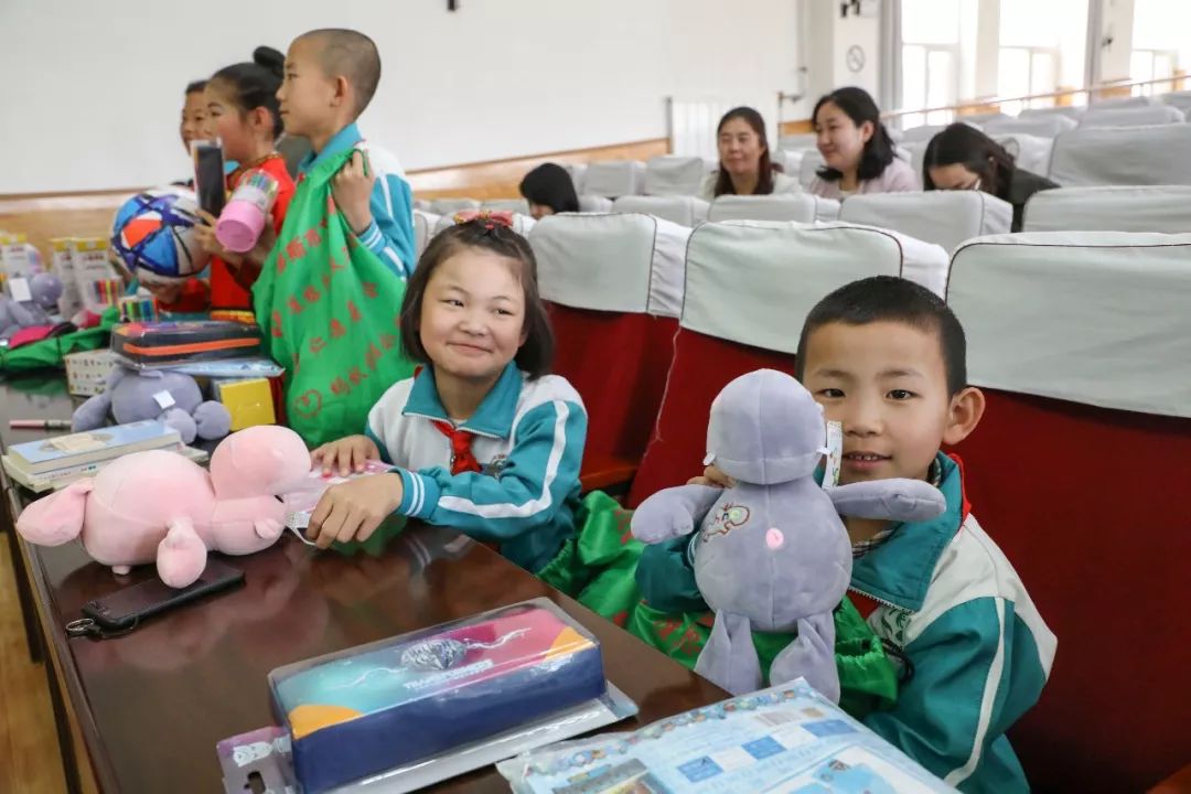 六一儿童礼物爱心,六一儿童爱心礼包