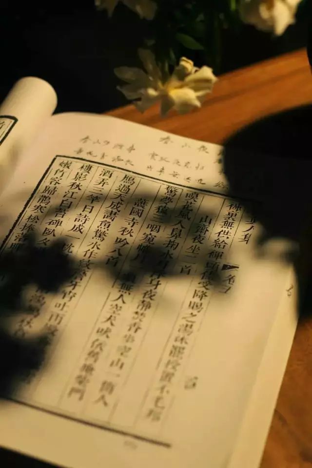 关于时光的唯美小诗,自然时光唯美散文诗歌简短