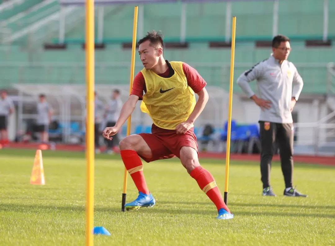 黄紫昌进4球视频,73分钟扳平比分替补上场的黄紫昌