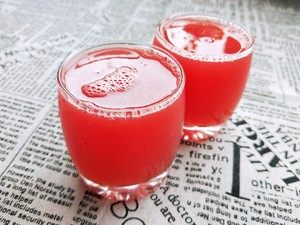 简单自制刨冰饮品,夏日炎炎教你自制美味清爽的刨冰