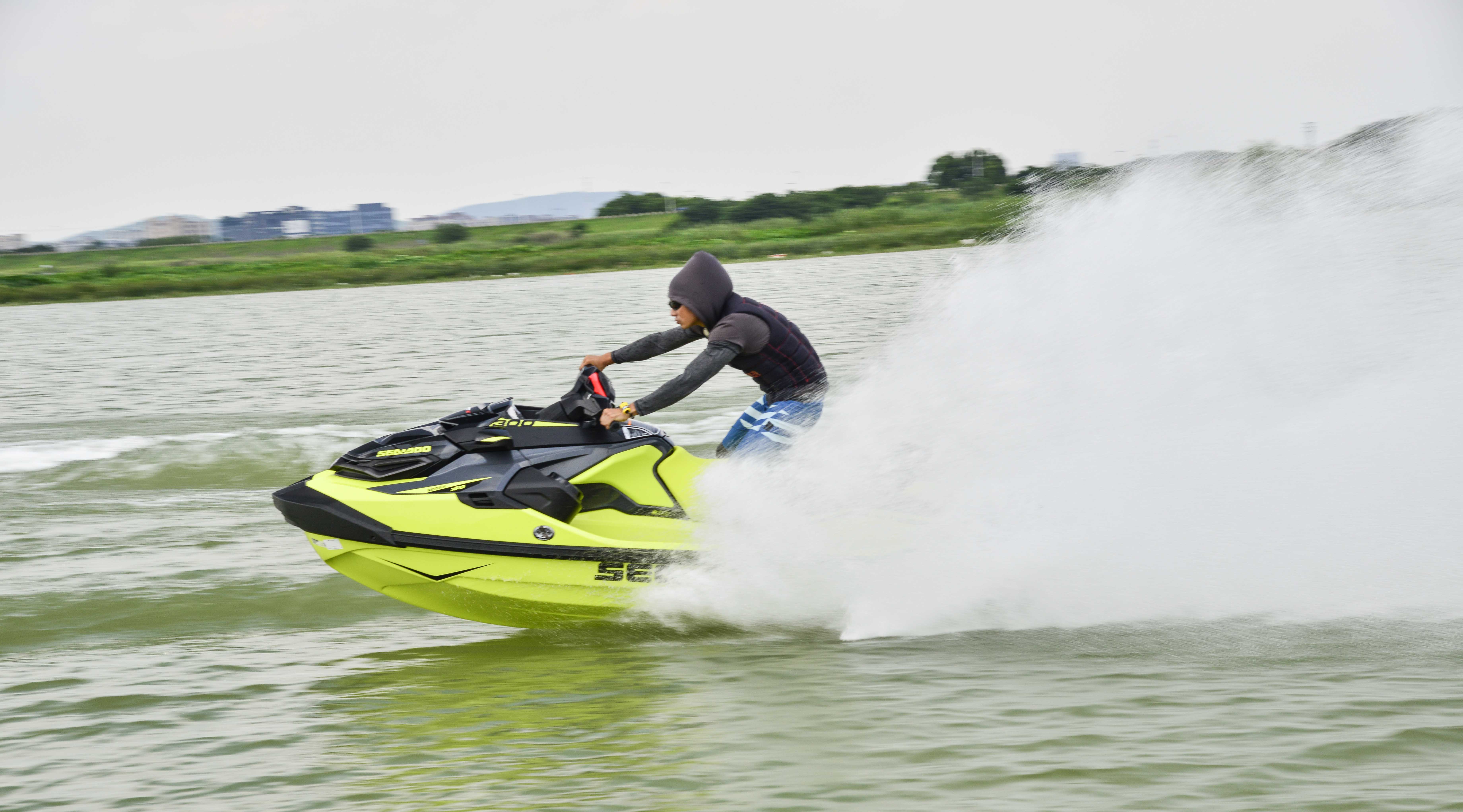 第一次体验海上摩托艇,真实的水上摩托艇