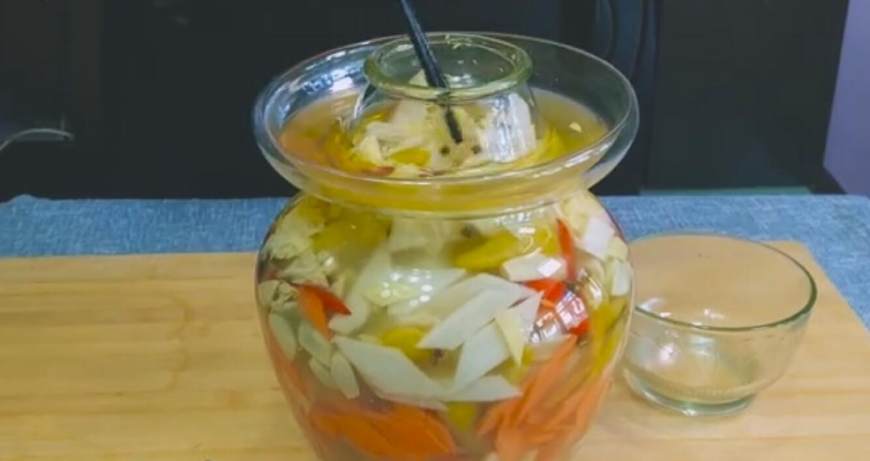 腌四川泡菜如何脆爽,正宗四川泡菜腌制方法大全