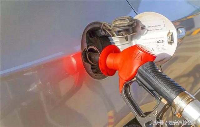 汽车上一般人都不知道的隐藏功能,90%的人都不知道的汽车隐藏功能