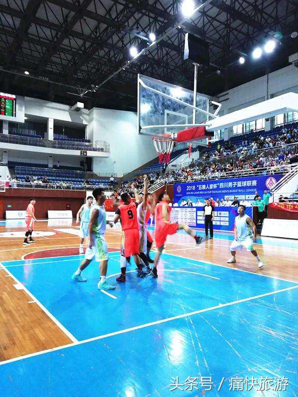 自贡篮球全场,自贡男篮比赛