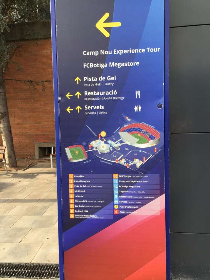 巴萨主场诺坎普是城市名吗,巴萨主场诺坎普颠球