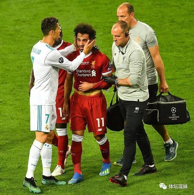 逗妹看球：梦幻的银河战舰恶魔附体的门将