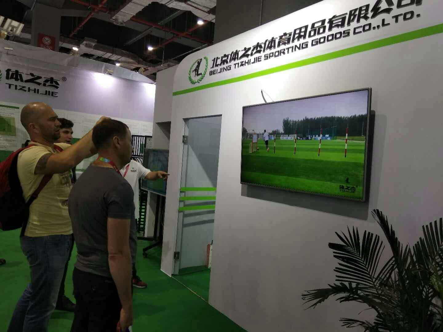 替补球员表现优秀变成首发,替补变首发足球