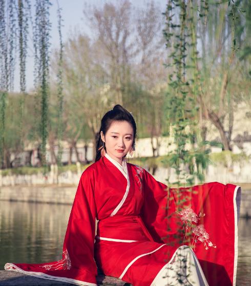 财运当头的六大生肖是什么,下半年这六大生肖运气危机