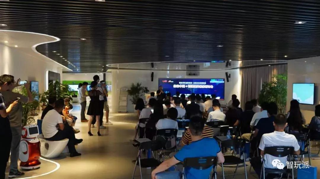 “优软中国+智能硬件服务”研讨会创意物语携手行业大咖共创辉煌