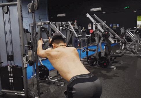 倒三角身材怎么练有图,倒三角身材怎么样练才能好看