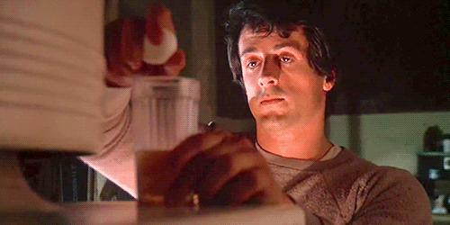 烹饪食用的三文鱼能生吃吗,不新鲜的三文鱼生吃会怎么样