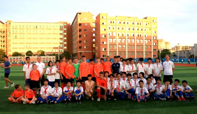 足梦视界｜中英足球文化交流，首站湛江轰动全城