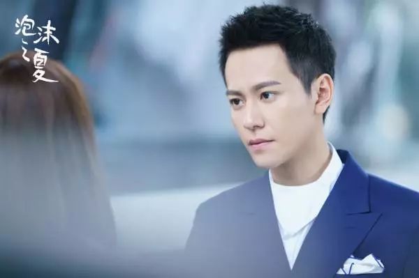 秦俊杰杨紫甜蜜时光,戏外李现杨紫