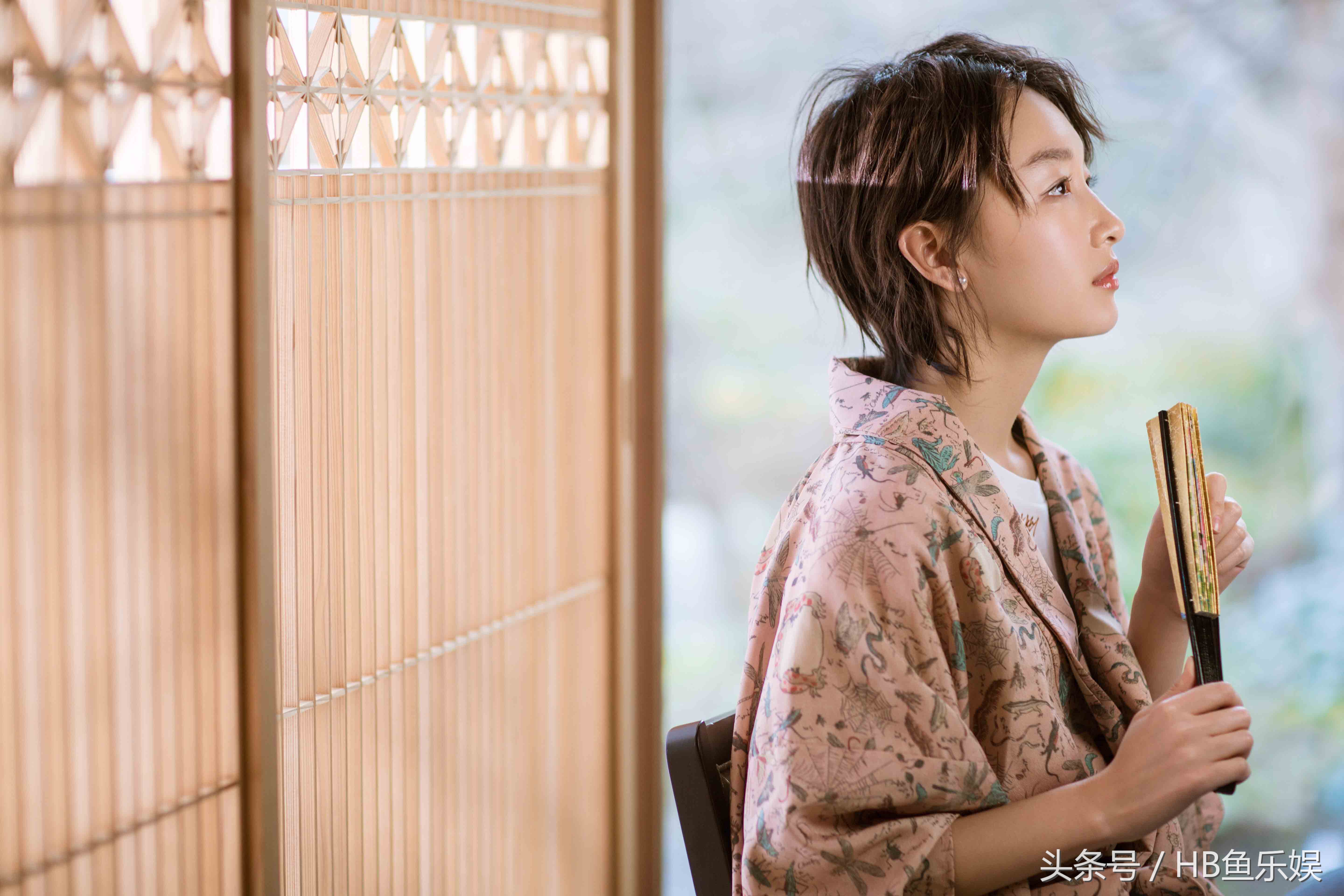 周冬雨广告益达,周冬雨宣传电影