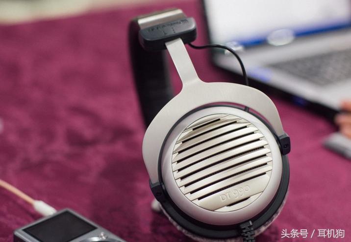 拜亚动力dt770pro和铁三角m50x哪个好,拜亚动力耳机听歌哪一款好用