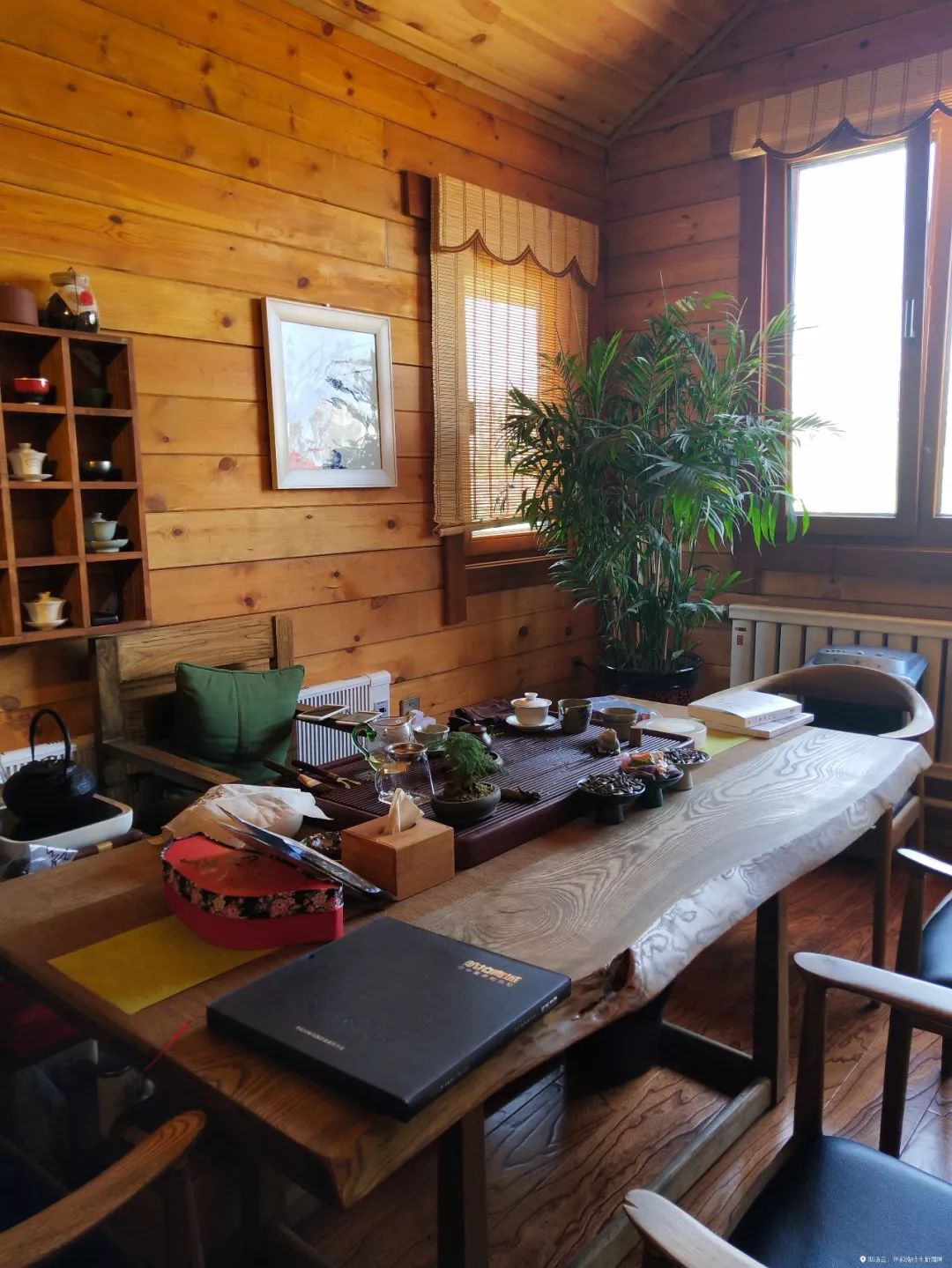 酒吧、超市、展览馆，这么Fashion的青城驿站，你还会认为这只是厕所吗？