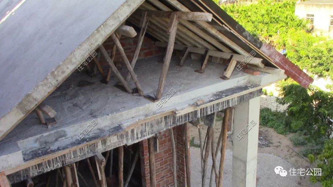 在农村老房子加盖三层,农村一层平房怎么加盖成别墅