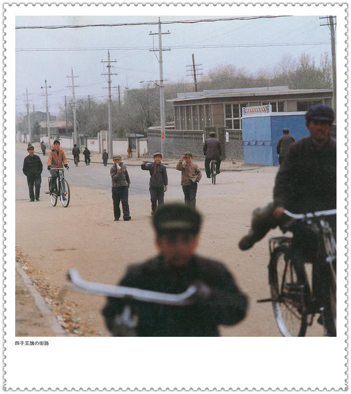 40张老照片带你走进60年代的上海,80年代老照片日本摄影师