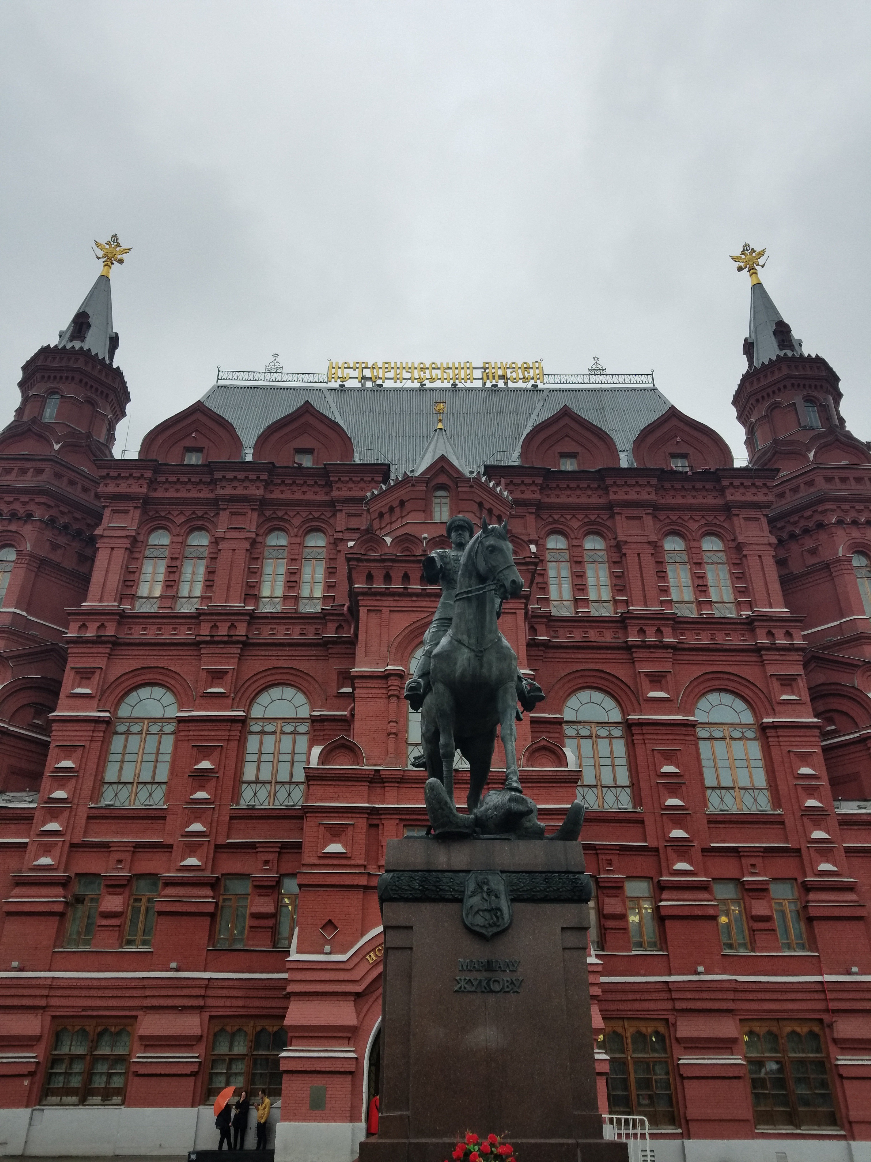 她在127小时的K3火车上拍婚纱照,看了三个国家的风景