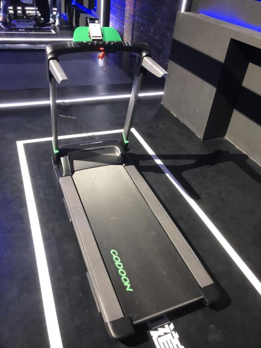 咕咚和小乔跑步机,咕咚绑定小乔跑步机