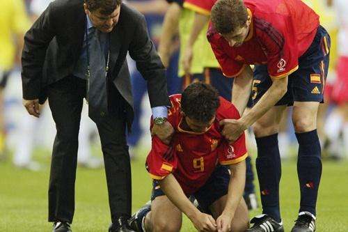 齐达内生涯告别战全场致敬,齐达内生涯最后一战