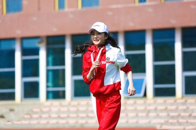 世界足球先生与世界杯,奔跑吧杨幂对战杨颖