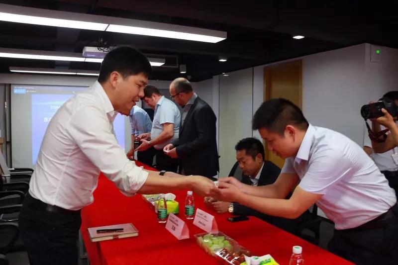 对话国际尖端丨国际权威涂料品牌舒尔茨与东巴象家装开启美好未来