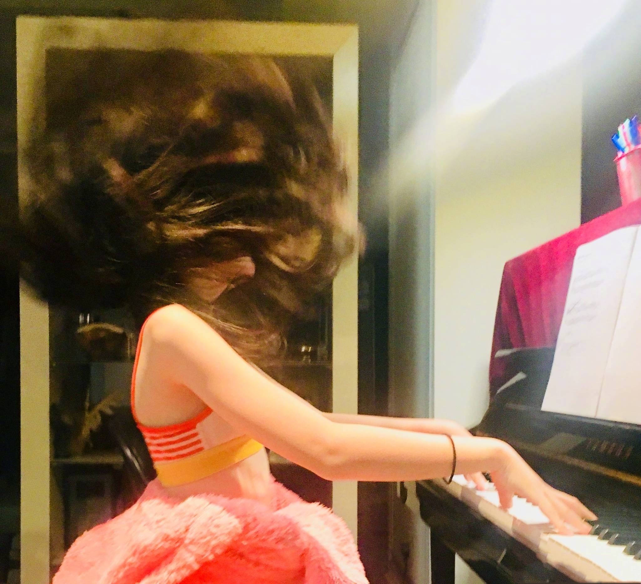 李嫣公益项链,李嫣时尚基因强大