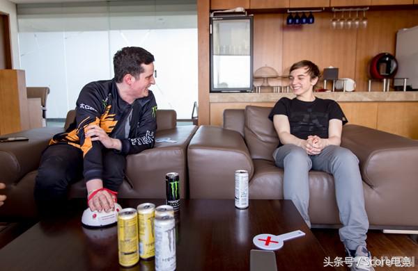 fnc赛后采访caps强颜欢笑,caps说fnc本来就拿过冠军