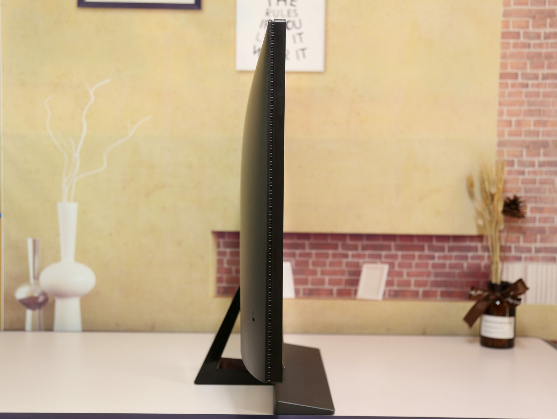 明基32英寸4khdr显示器ew3270u,明基影音娱乐显示器ew3280u评测