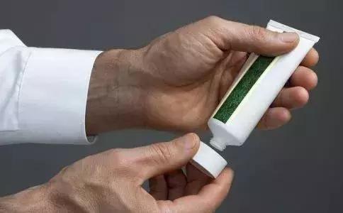 皮肤药激素用多了有什么副作用,皮肤外用药软膏有哪些