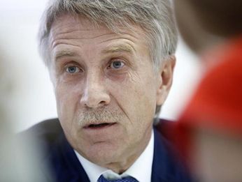 俄罗斯九大顶级富豪发家史大揭秘，钢铁公司CEO绰号——“坦克”