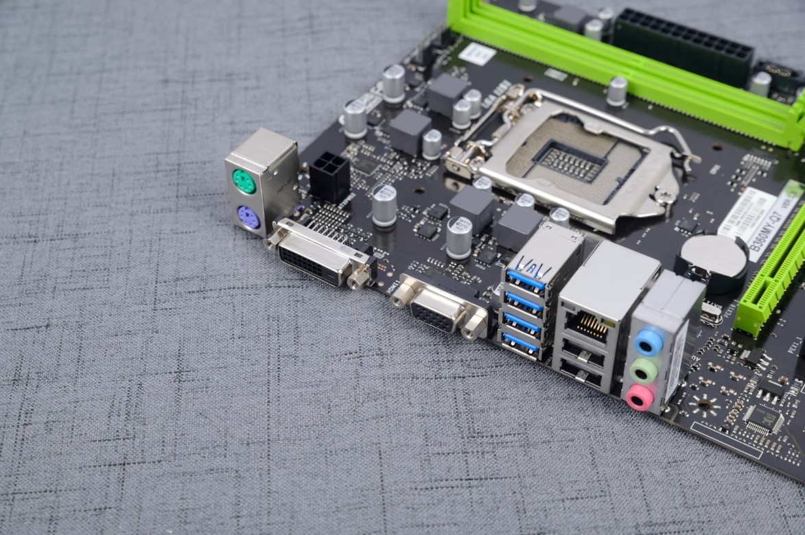 8代处理器装32位系统,磐正aa55mz2-q7主板最高上什么cpu