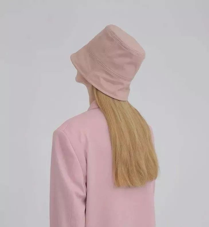 倪妮易烊千玺同框,又懒又想拍照