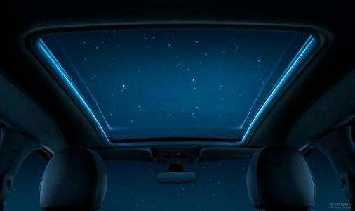 一体式全景天窗的优缺点,汽车的配置高低的区别