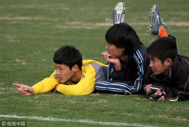 这就是优秀门将的基本功,21岁练门将晚吗