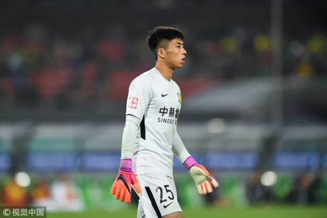 这就是优秀门将的基本功,21岁练门将晚吗