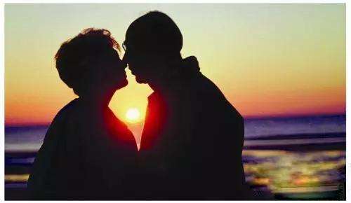 怀疑妻子与他人有染,怀疑妻子和父亲有染